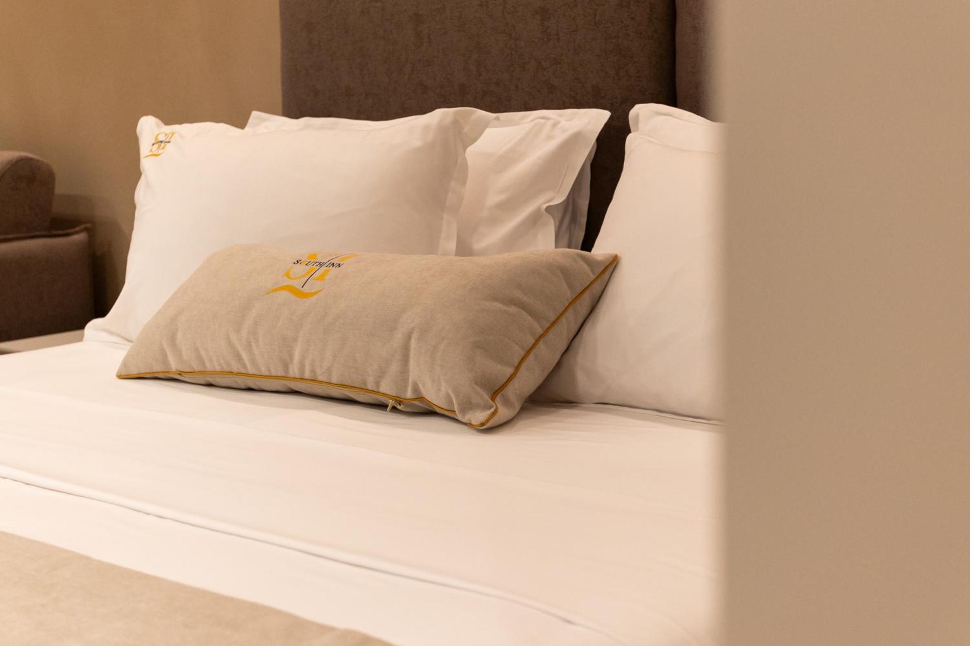 Hotell South
