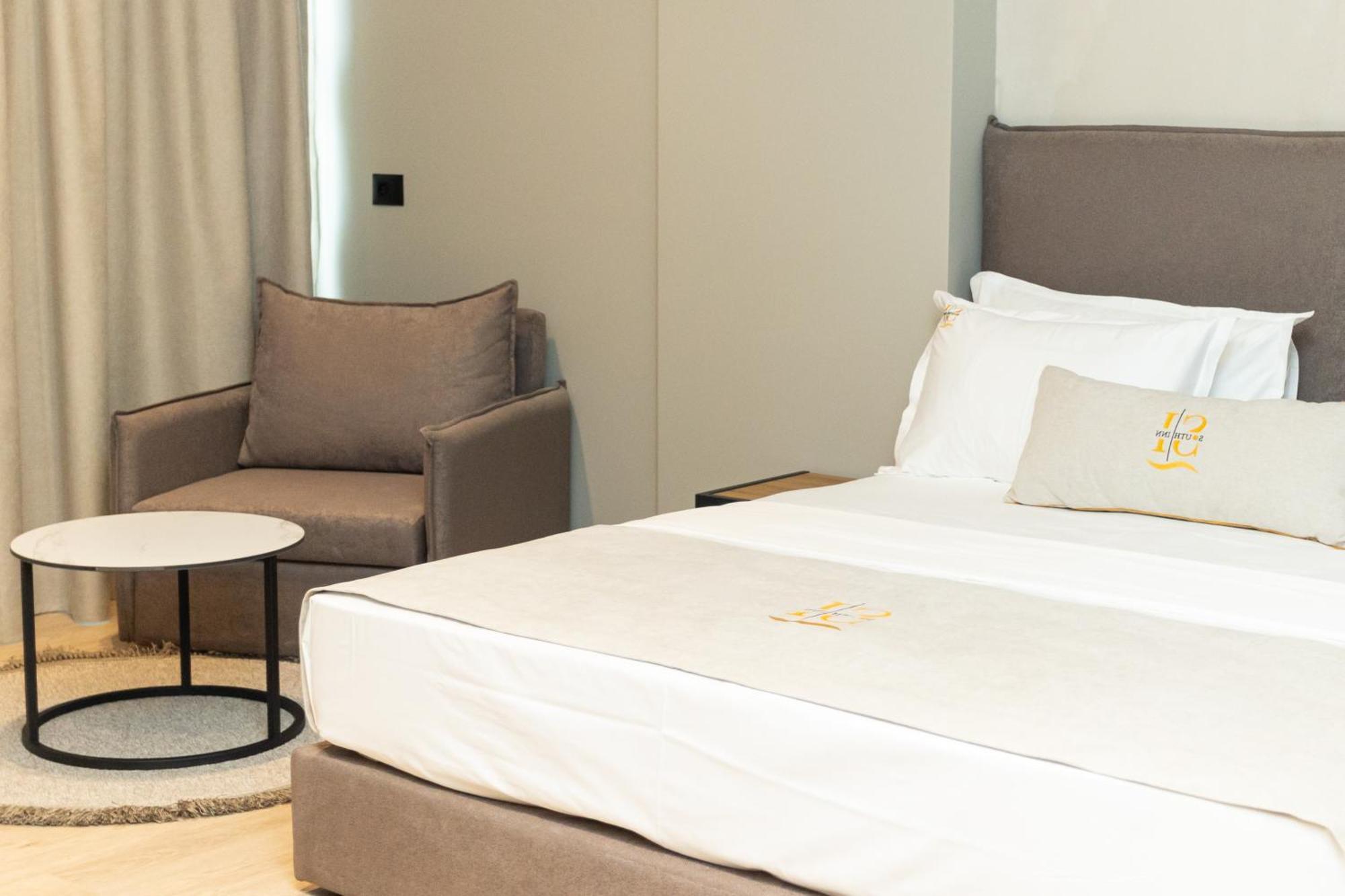 Hotell South