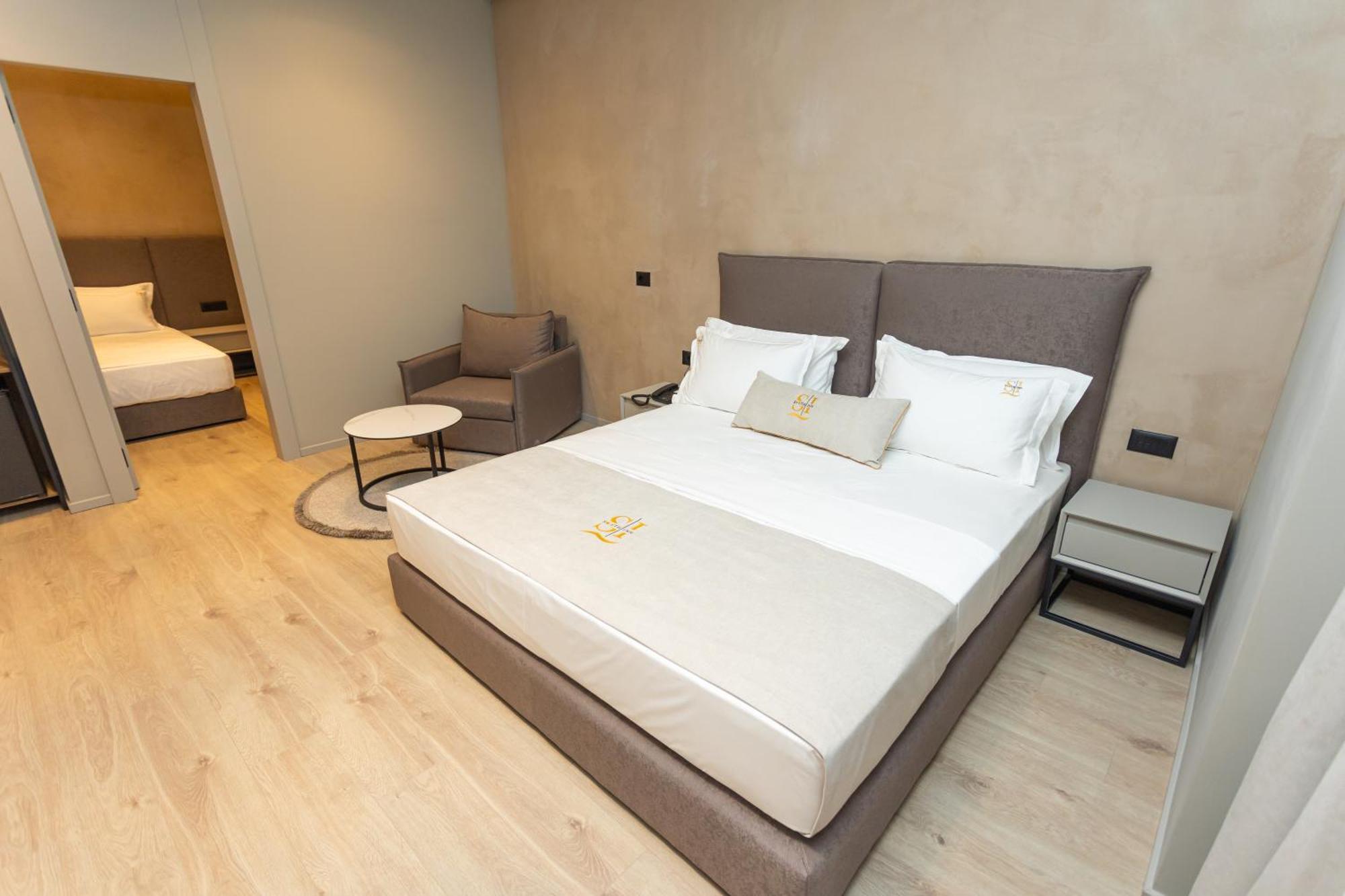 Hotell South